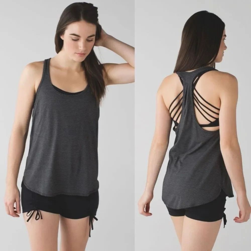 Lululemon 105 F Singlet Tank Top Size 4 Gray Racerback Scallop Trim Gym Workout